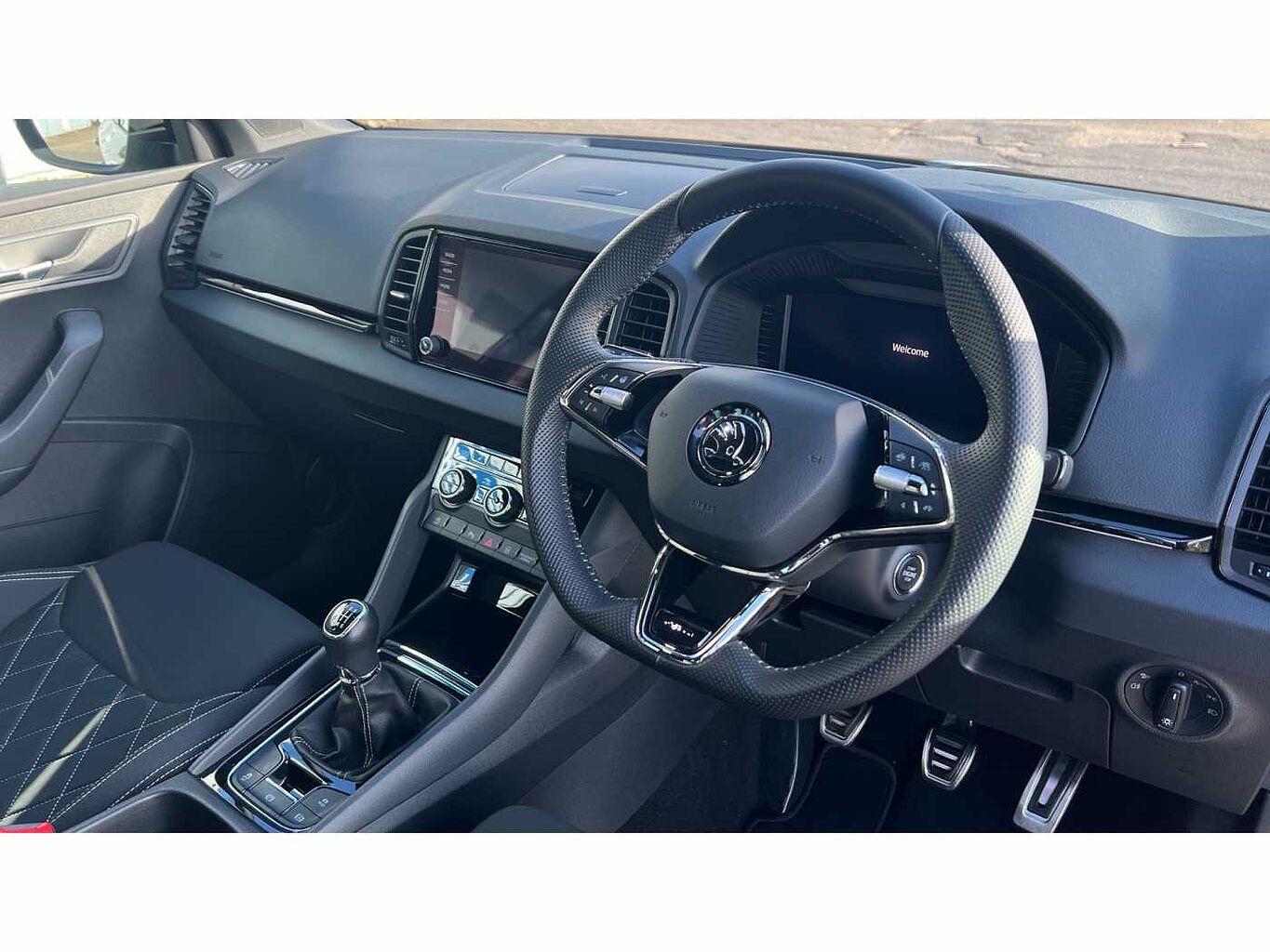 SKODA KAROQ 1.5 TSI Sportline 5dr