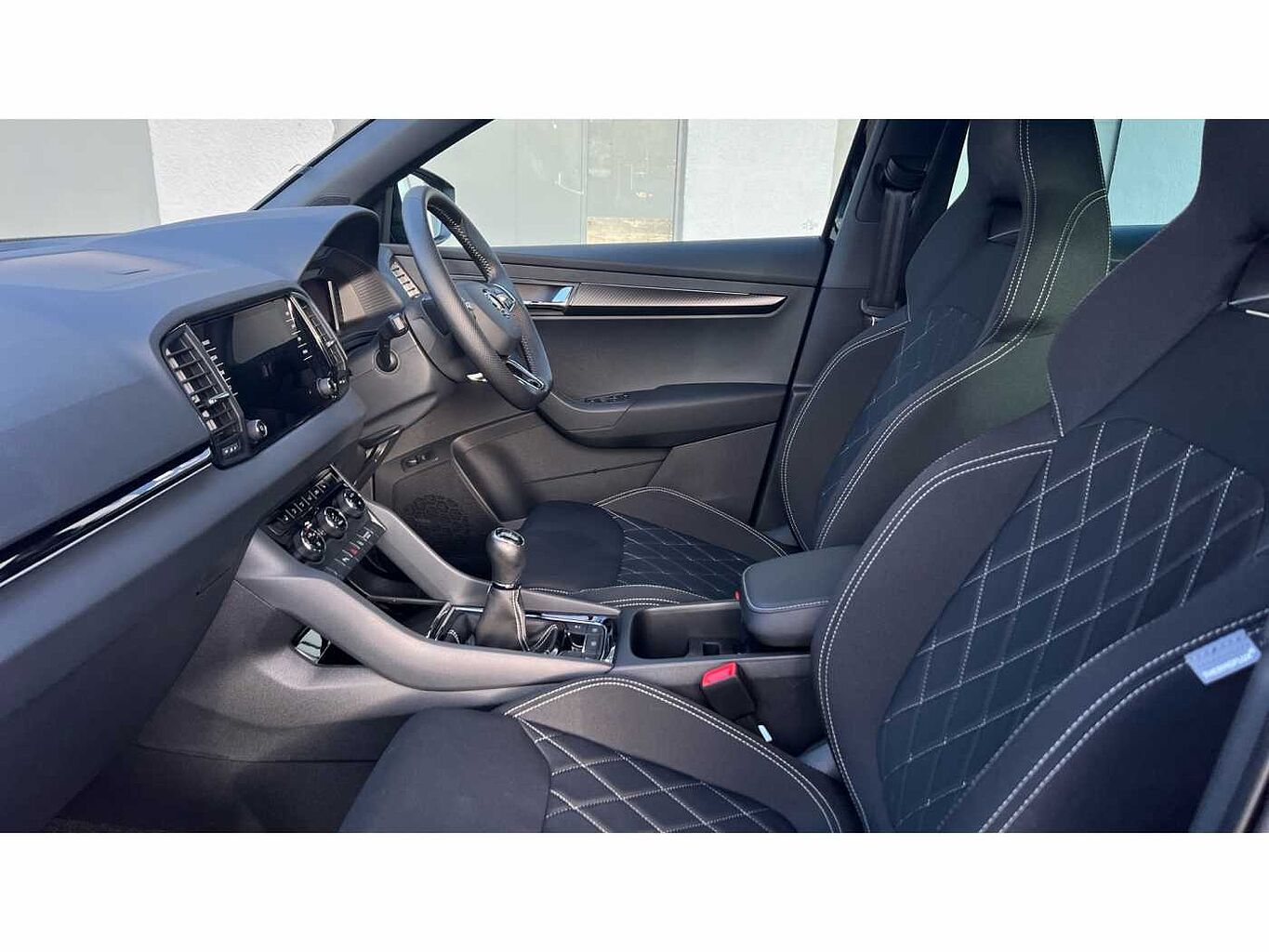 SKODA KAROQ 1.5 TSI Sportline 5dr