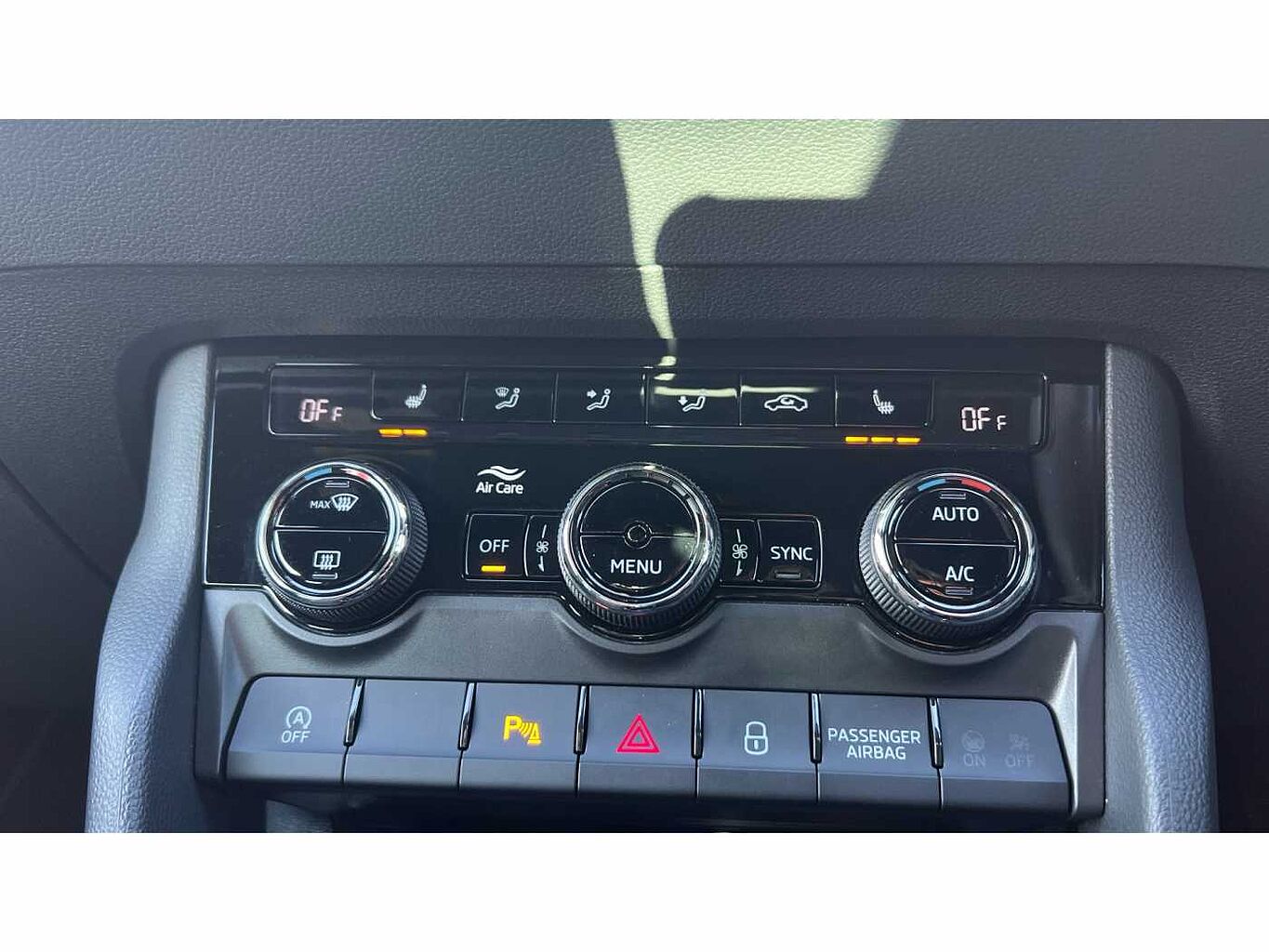 SKODA KAROQ 1.5 TSI Sportline 5dr