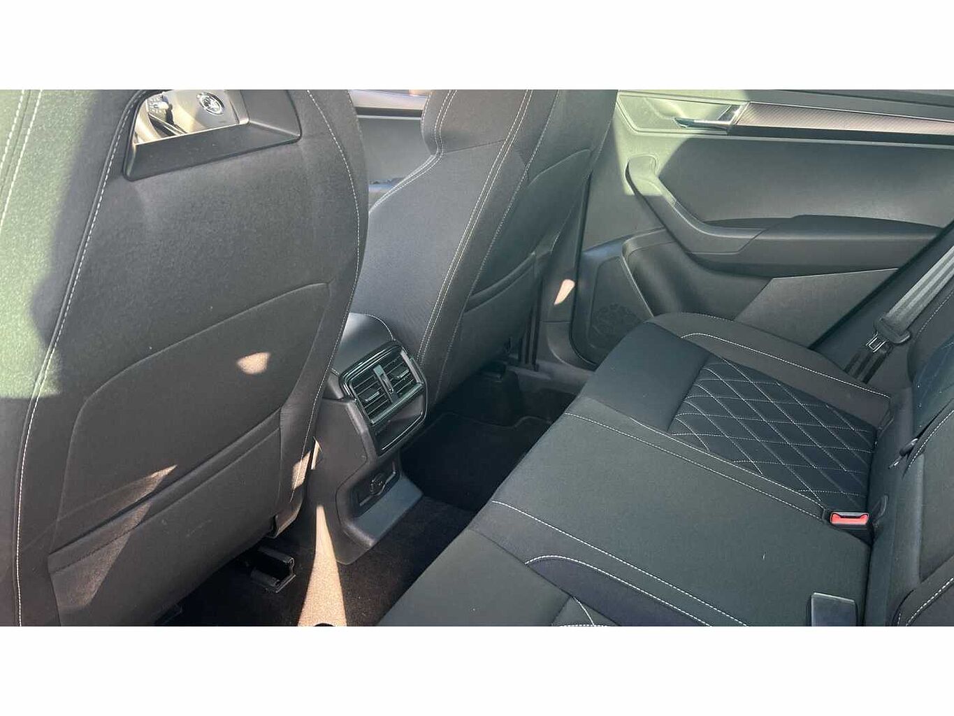 SKODA KAROQ 1.5 TSI Sportline 5dr